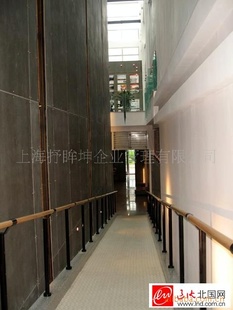 中国总代理--装潢木丝水泥板 新型节能建筑装潢材料