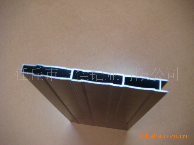 【铝合金门板】