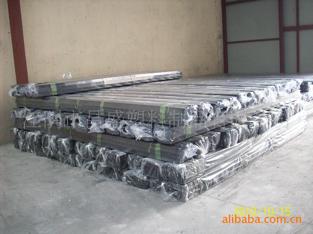 踢脚线、板-PVC护角条,阳角线,阴角线-踢脚线