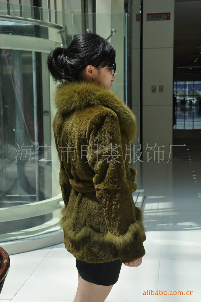 狐狸毛领兔毛长款<em>皮草</em> 毛仙子<em>女式上衣</em>外套 灰