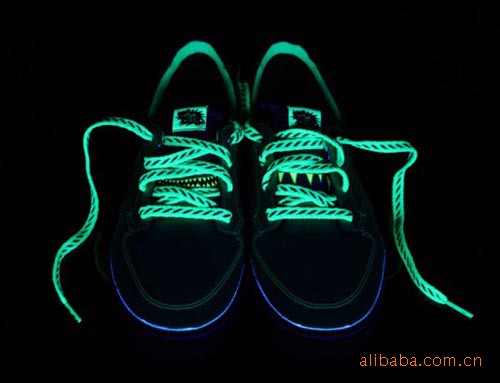 定做各种款式时尚彩光鞋带、LED夜光鞋带、L