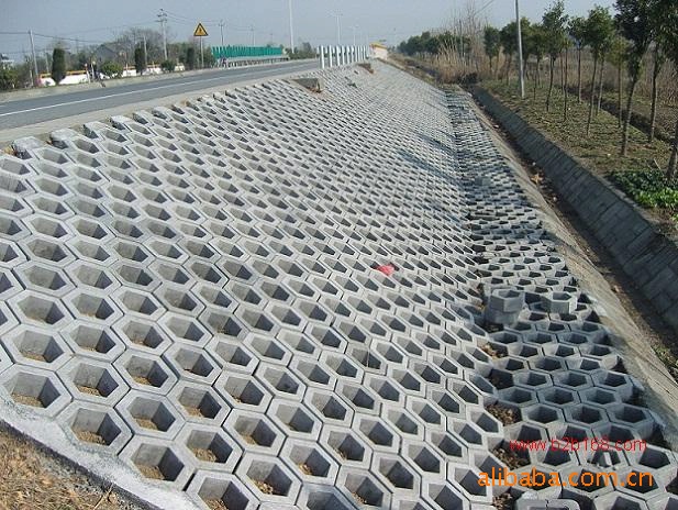 水泥预制六棱块护坡模具 六角护坡砖模具保定鑫达塑料模具厂
