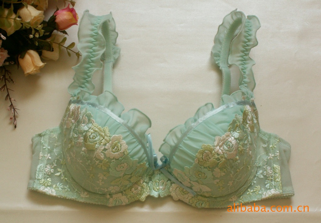 【可爱款 外贸黛安芬内衣套装 原单精品刺绣款