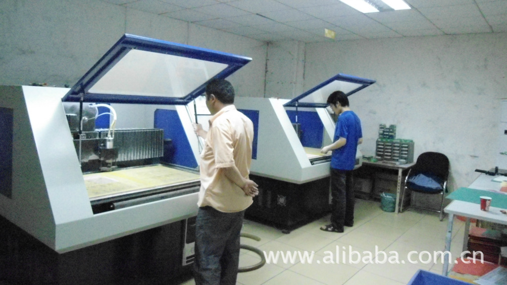 铝基线路板、铝基线路板锣板、数控V-CUT、V