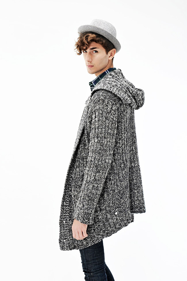 2011凡客风尚秋冬新款英伦<em>男装开衫</em>长款毛衣