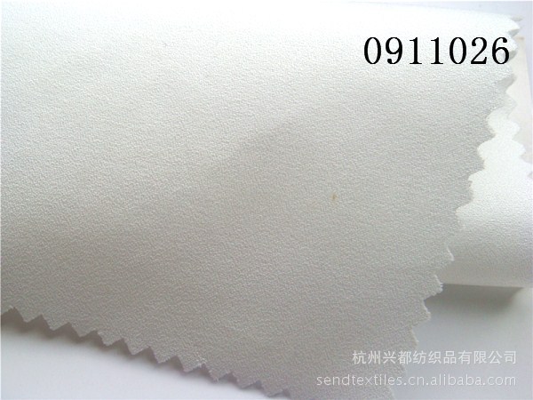 0911026乱纹棉纬弹力面料80S*60S/30D 122cm 