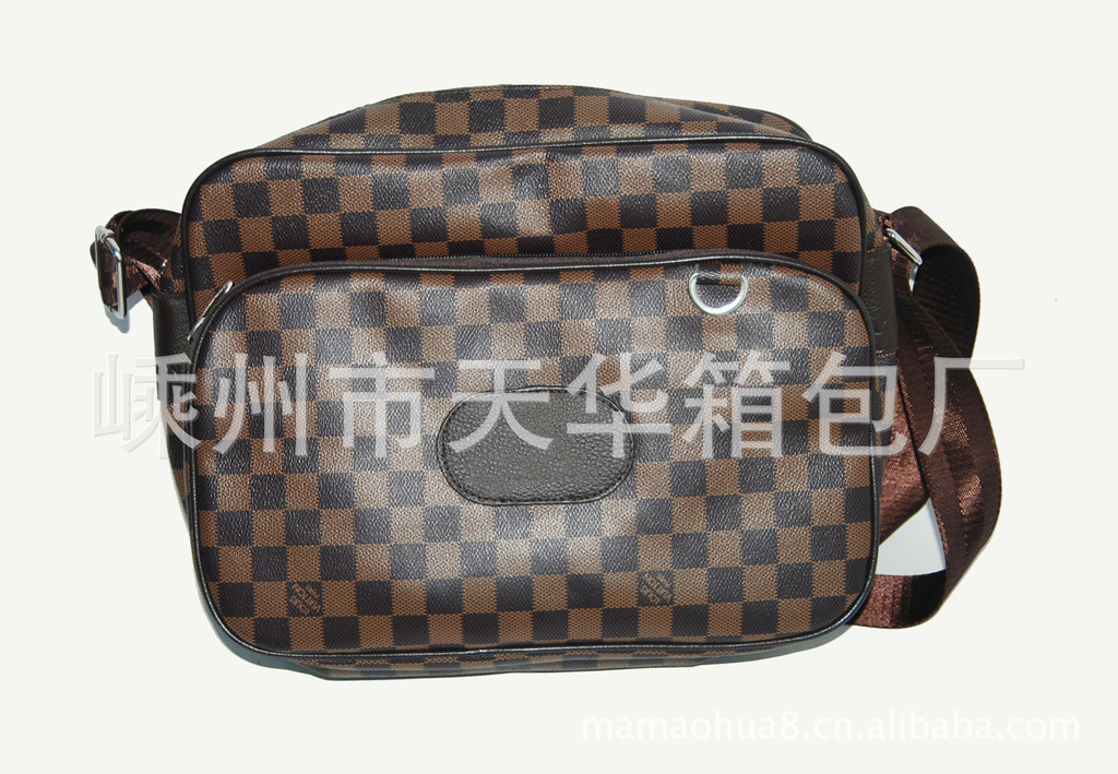 【(厂家直供)LV图格子男士休闲包】