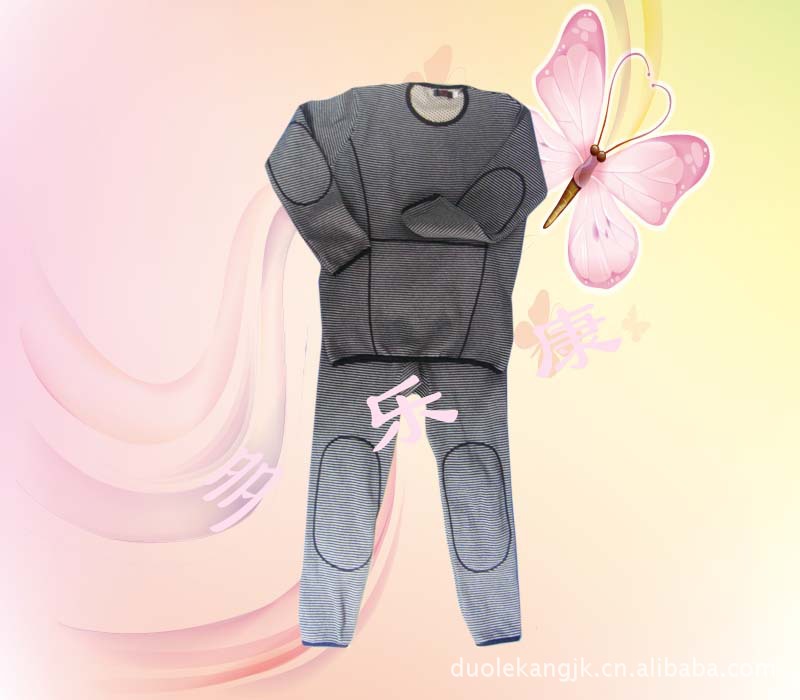 黑條蒙邁套服