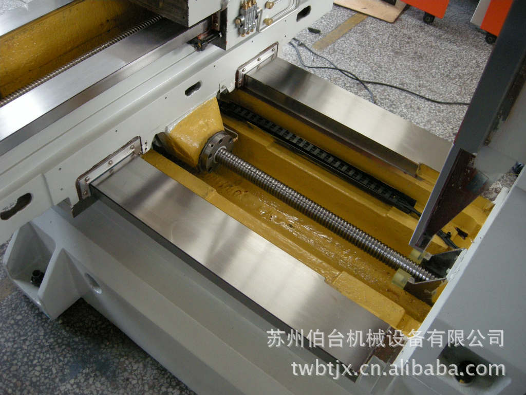 VMC-650台湾 江苏 上海 浙江硬轨加工中心-价