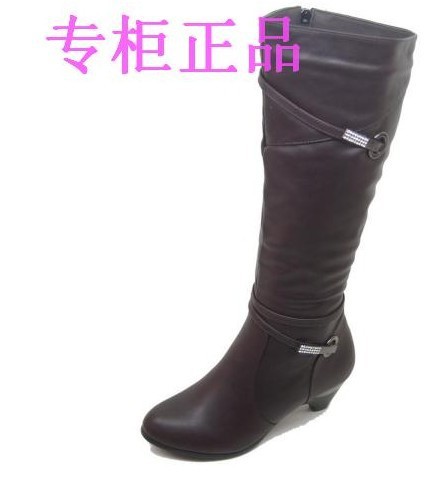 <em>加盟</em>分销<em>香香莉</em>正品皮带搭扣高跟圆头冬高帮靴