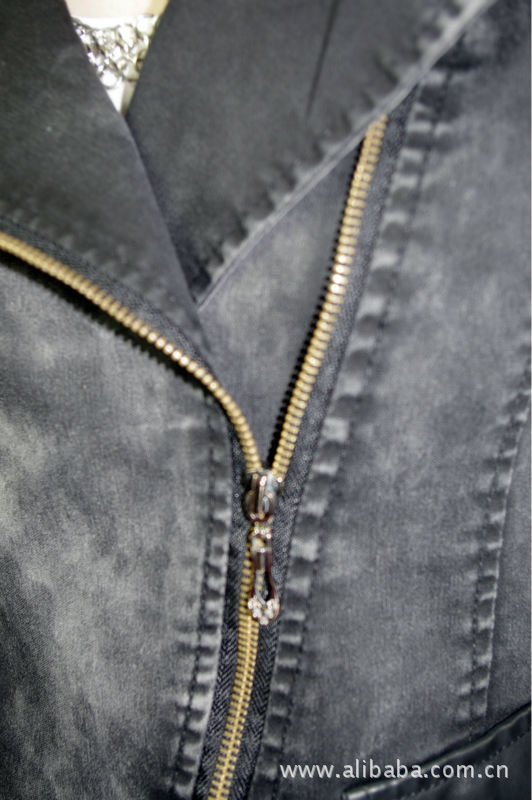 【新款2011年<em>秋款</em>牛仔洗水<em>时尚</em>淑女<em>短装</em>女款