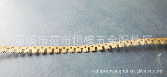 冲压模-专业开发大型连续模(网络工具钳模具)-