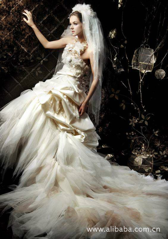 <em>沈阳</em>施华洛婚纱摄影提示 户外婚礼布置要注意