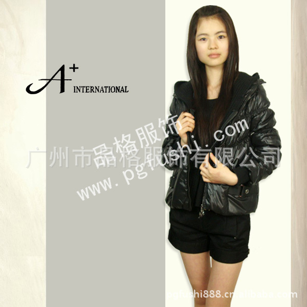 10年<em>A</em>+<em>女装</em>棉衣呢大衣广州品格服饰品牌折扣
