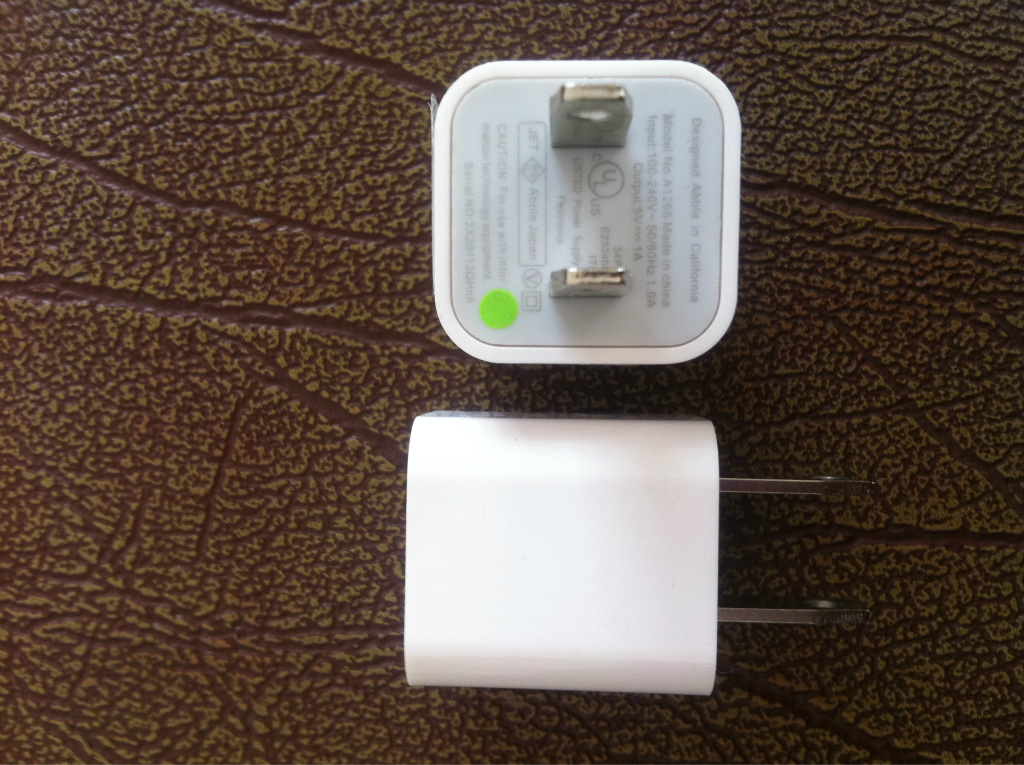 苹果手机充电器,带绿iphone3G手机充电器,US
