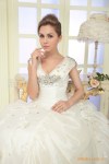 蔡美月国际婚纱 2011新款 包肩V领 拖尾 立体花朵点缀E5095