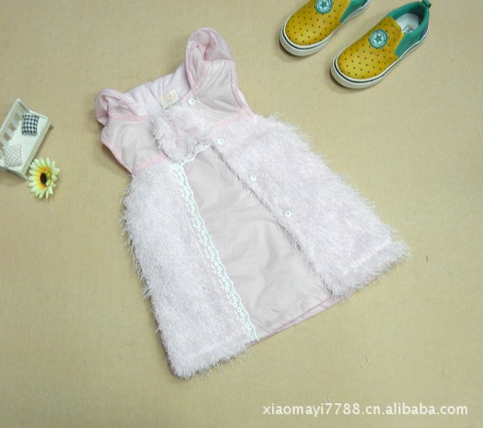 【J2011年<em>炫舞</em>宝贝<em>马甲</em>毛毛纽扣开衫帽衫单排