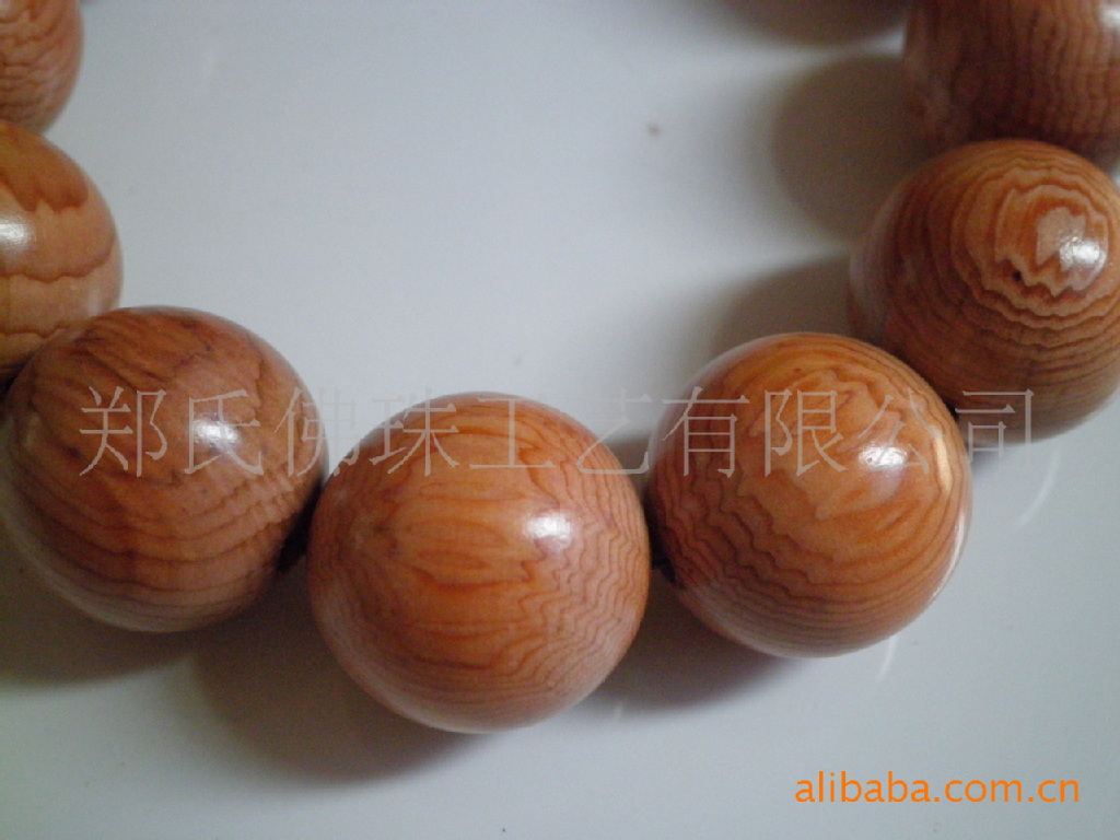 红豆杉(taxus mairei)又名紫杉,赤柏松,是第三世纪孑遗植物,被称为