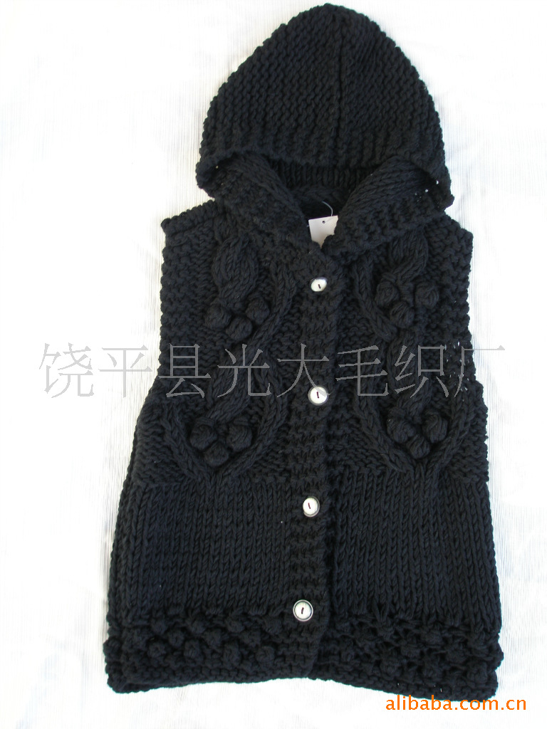 【韩版<em>粗毛线</em>手钩编织 白搭连帽 开襟针织<em>马甲</em>