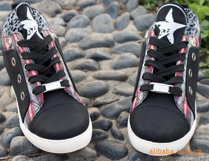 2011春款休闲鞋 隐形内增高鞋 休闲女鞋单鞋 学