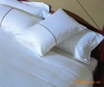 厂价299元直销100%白色纯棉300T条格形酒店床品
