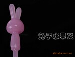创意厨房居家日用小礼品可爱兔子水果叉套装 60g 混批小商品热卖