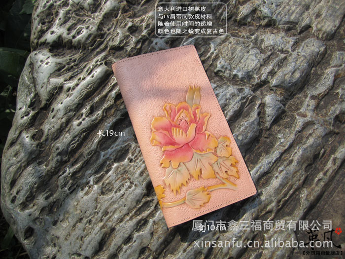 【革凡 头层牛皮牡丹花手工皮雕钱包长款两折