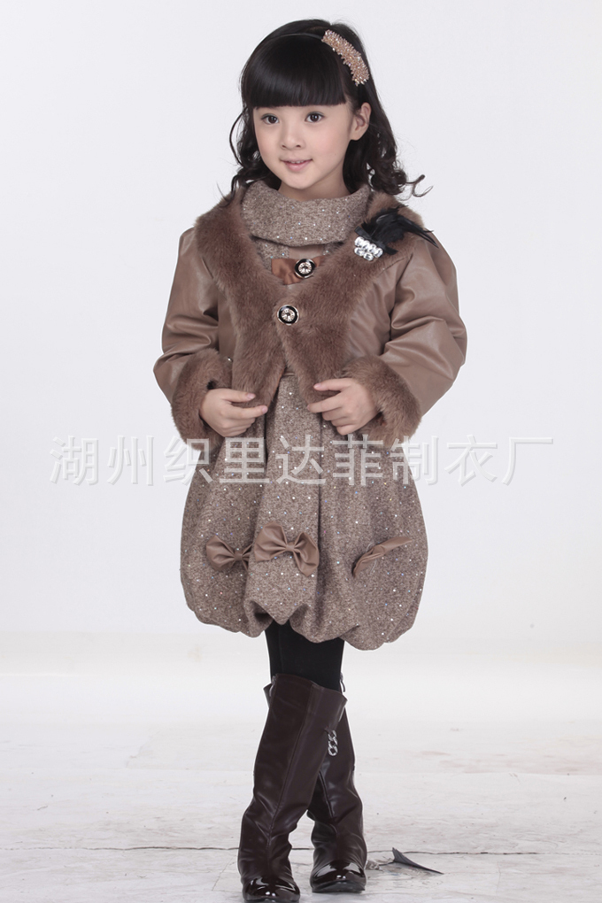 2011<em>新款</em>秋冬<em>女童</em>皮衣<em>三件套</em> 皮衣+毛衣+连衣