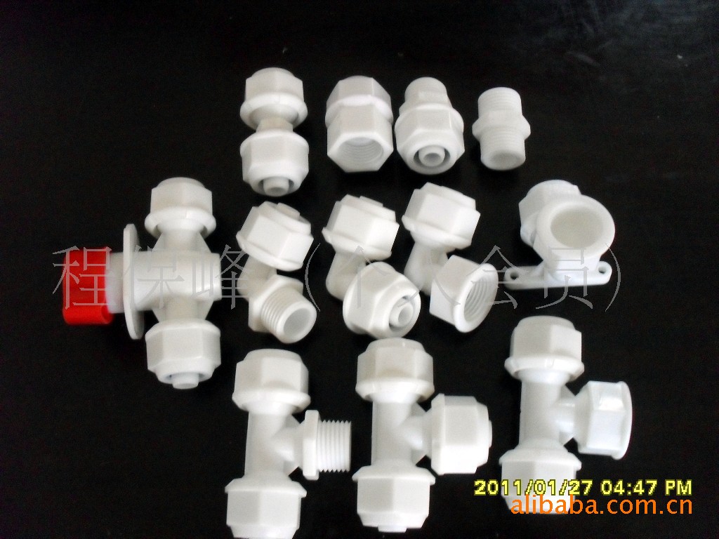 白色塑料POM太阳能管件四分六分转换(图) _ 白