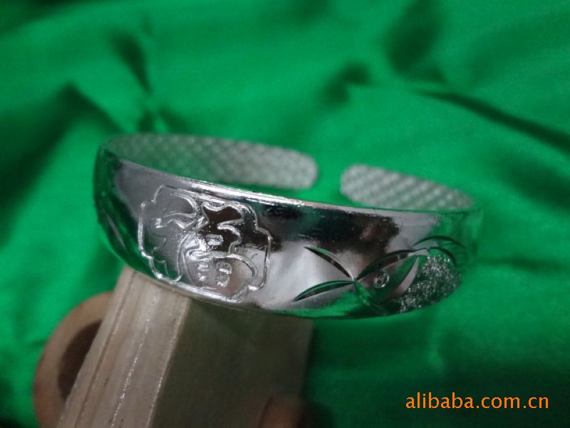 【厂家直销磨砂手镯 带福车花银手镯 1.3公分手