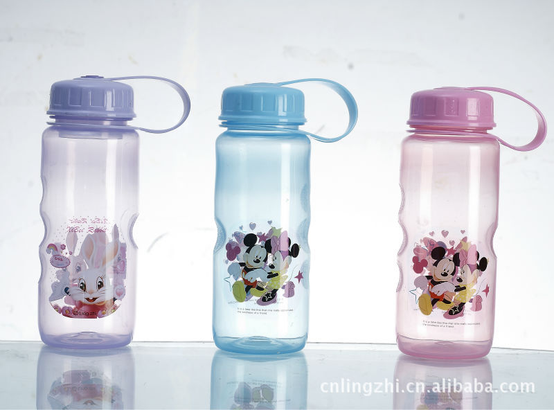 【卡通图案PP材料太空杯】