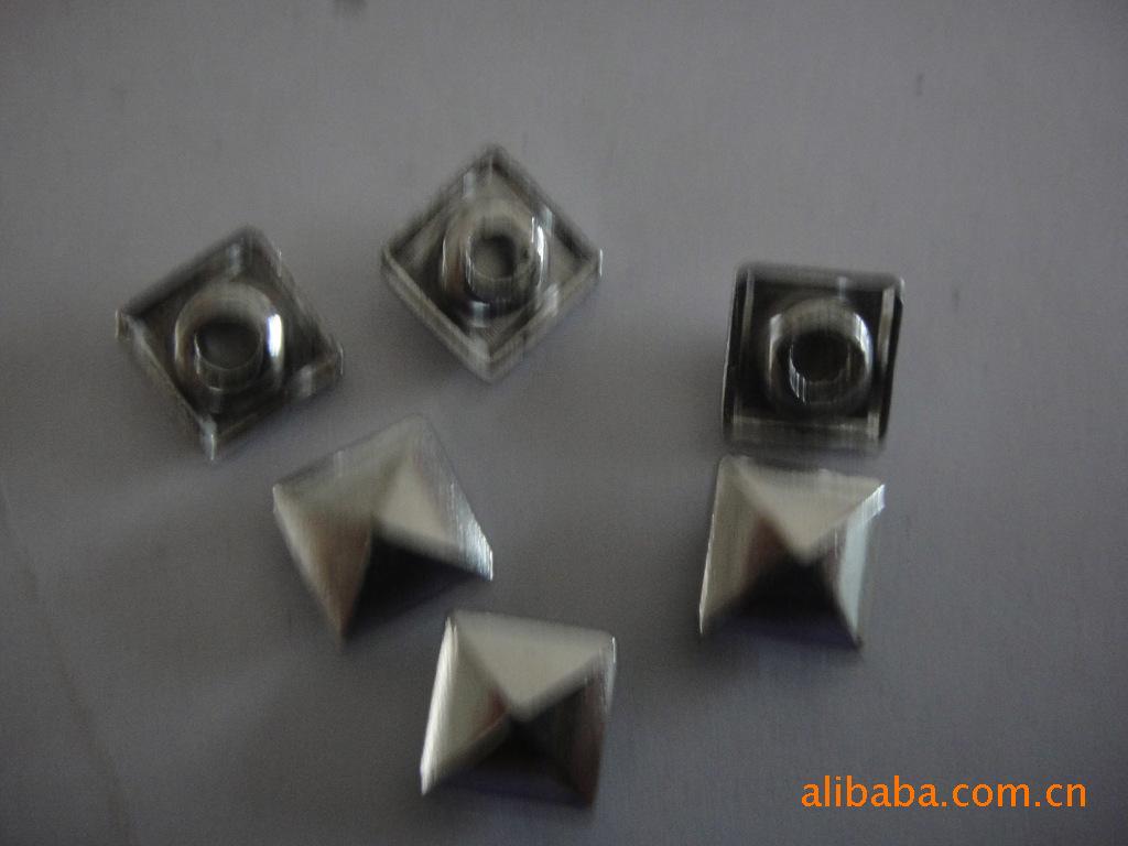 贸纽扣 经典纯色撞钉 铆钉纽扣批发 发货速度快