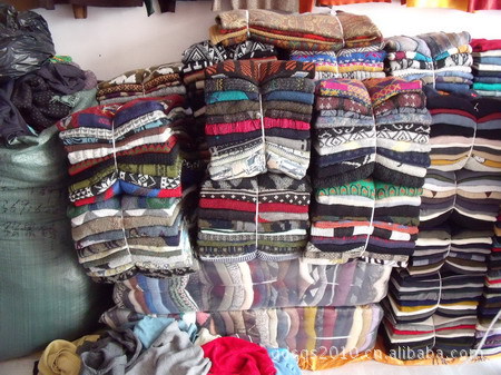 【<em>批发</em>东莞<em>大朗</em>毛织<em>市场</em>,热销杂款<em>毛衣</em>,库存杂