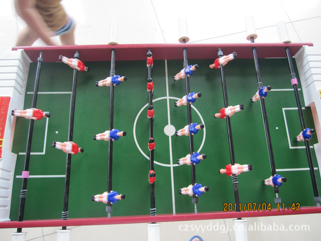 智能化三乐牌小型桌面足球玩具清仓价销售~_