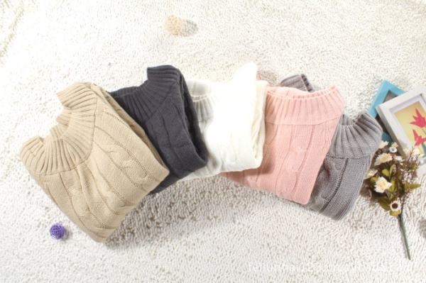 <em>衣以纯</em>蜜 冬装2012正品新款女装低领针织衫打