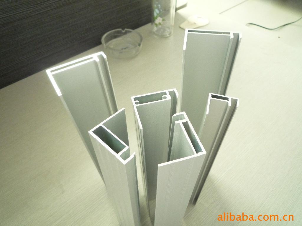 生产防盗金刚网纱窗铝型材