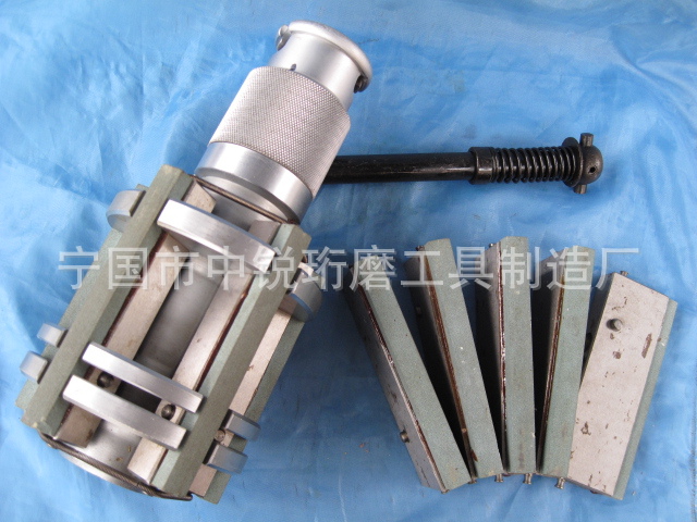 【采用五爪稳定珩磨加工使得珩磨精度高手动珩