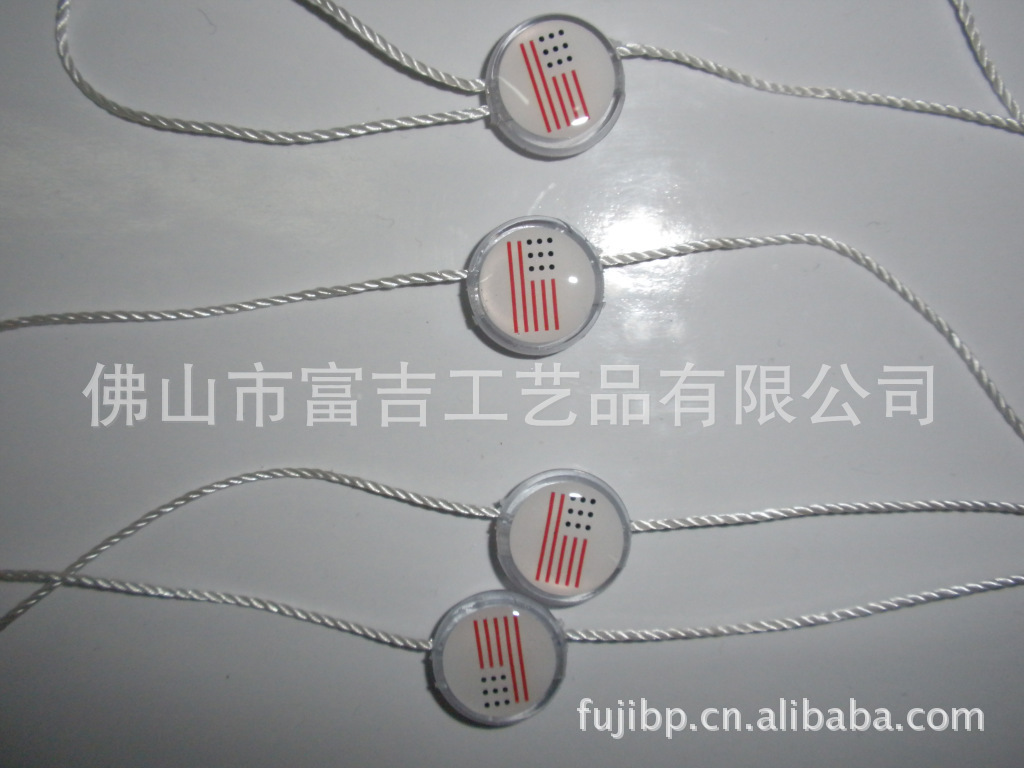【冷柜专业生产服装吊粒吊扣,滴胶吊粒,塑料吊金城厂家图片