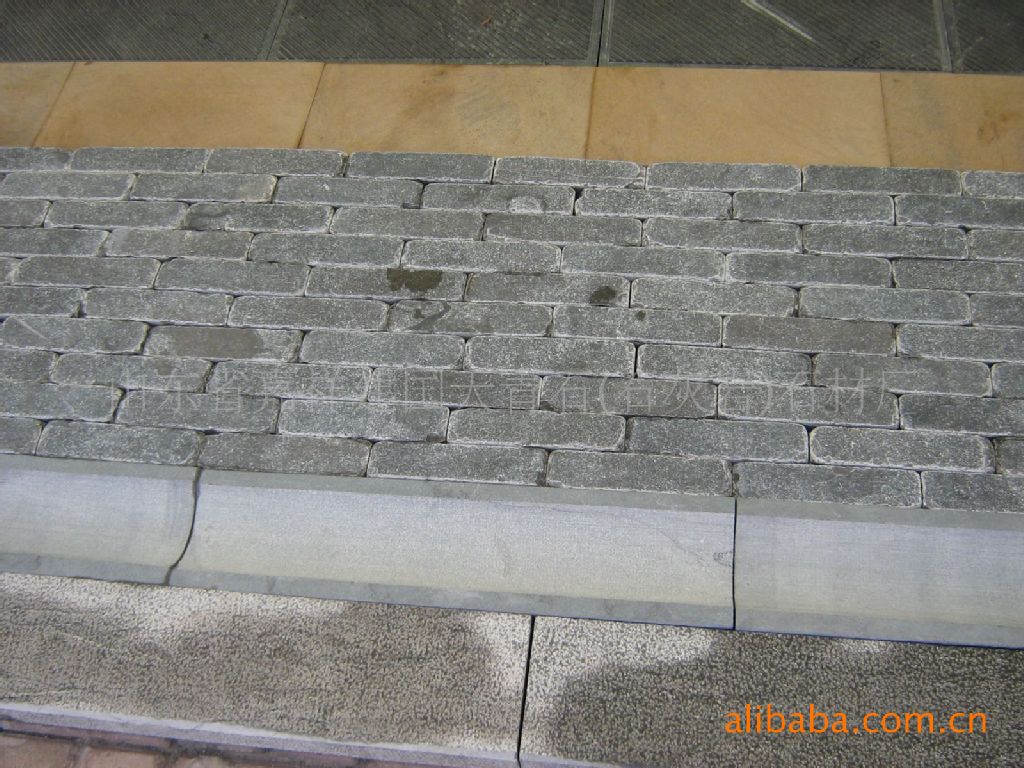 青石砖荔枝面蓝色石灰石砌块石灰石矿石(精品