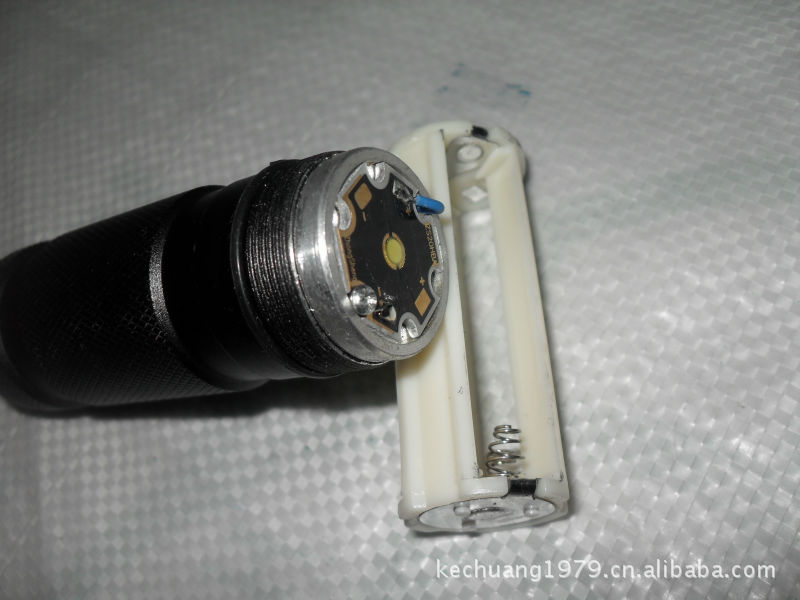 【1W大功率平板灯泡手电筒 有车架的手电筒 多