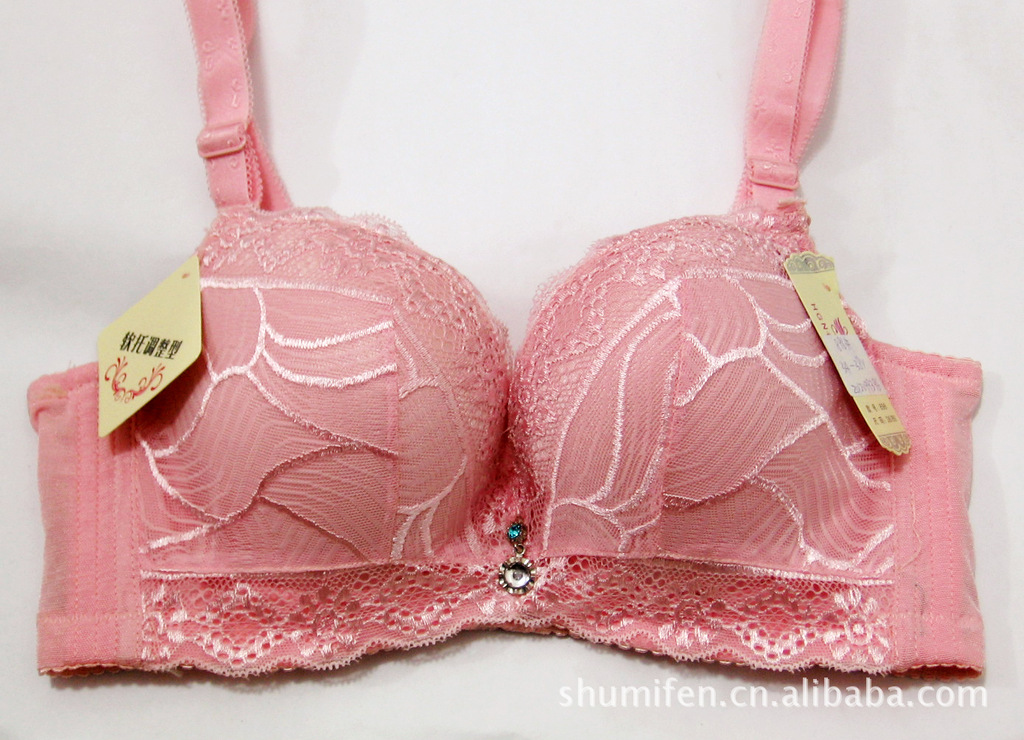 品牌内衣 V型花边低胸软托调整型<em>文胸</em> 宽肩带