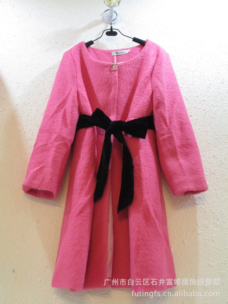 【韩版新款呢子料<em>圆领开衫配</em>腰带装饰的中长款