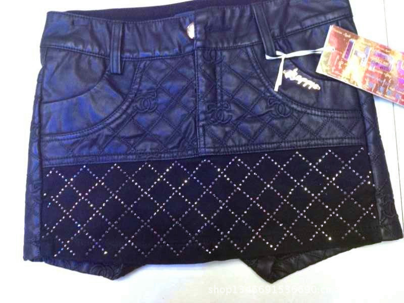 【冬季时尚<em>皮裤短裤</em>裙热裤<em>加厚</em>烫钻电脑绣花女