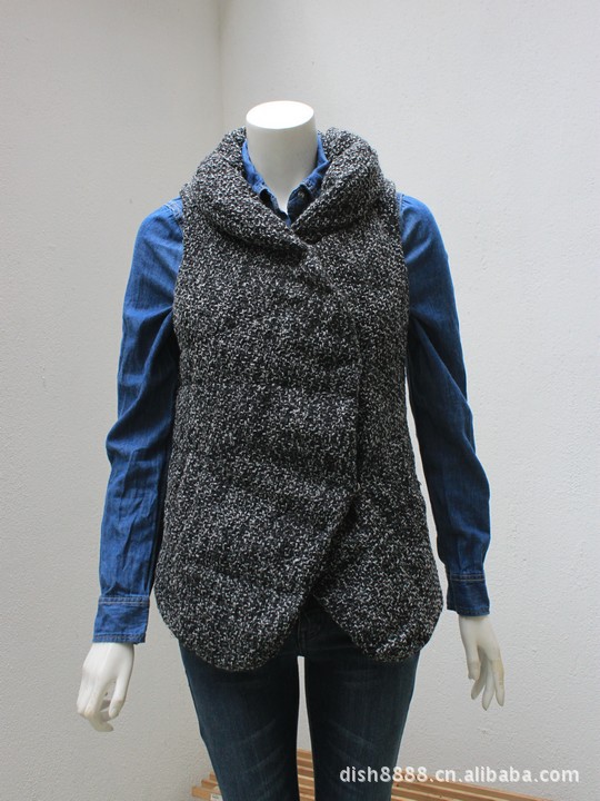 2012秋冬新款 简洁大气<em>设计</em>感斜门襟<em>棉马甲</em> 图