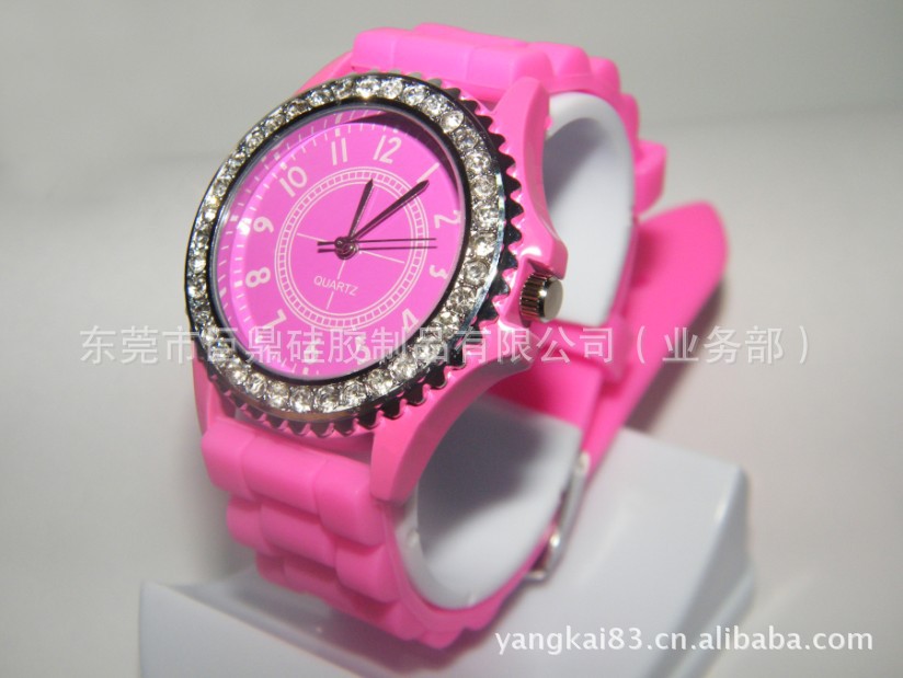 镶钻手表<em>女士</em>手表满钻 女手表<em>世界名表 女士</em>手