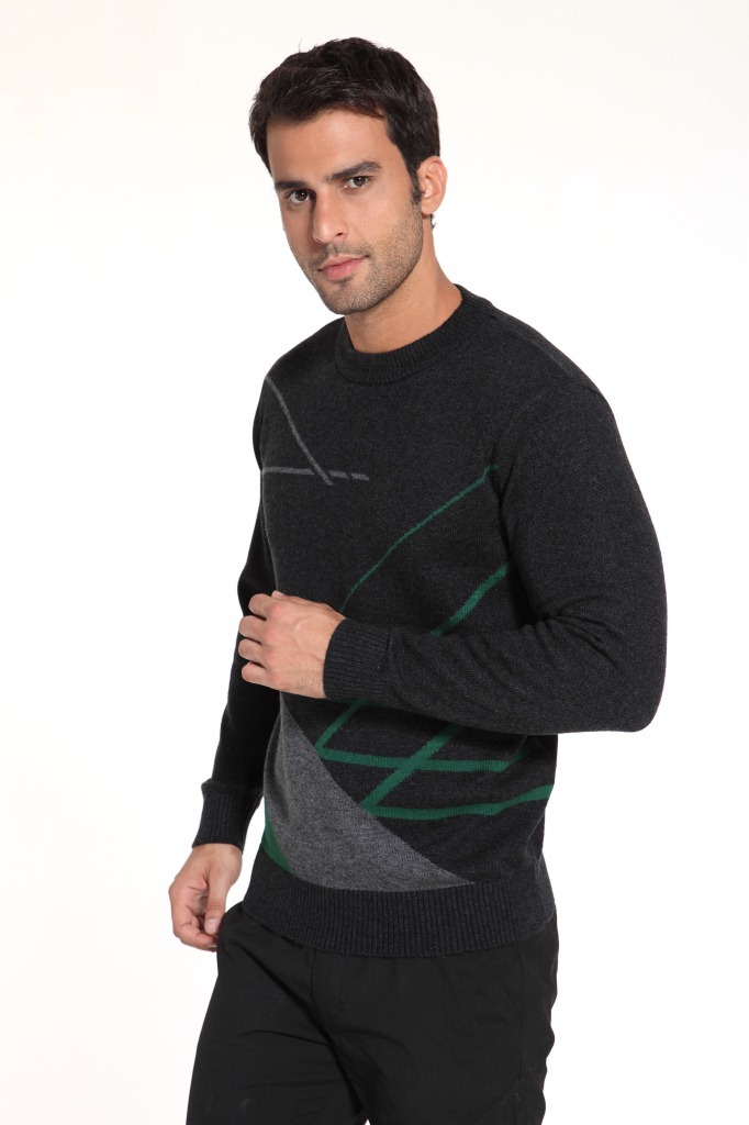 【2012冬装男装 <em>男士</em>个性<em>条纹配色</em>时尚<em>毛衣</em> 韩