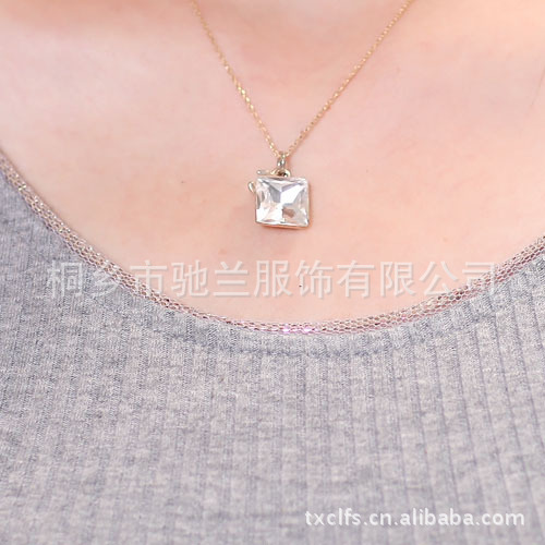 2012秋装新款韩版女装圆领长袖纯色镂空蕾丝打底女式针织羊毛衫 