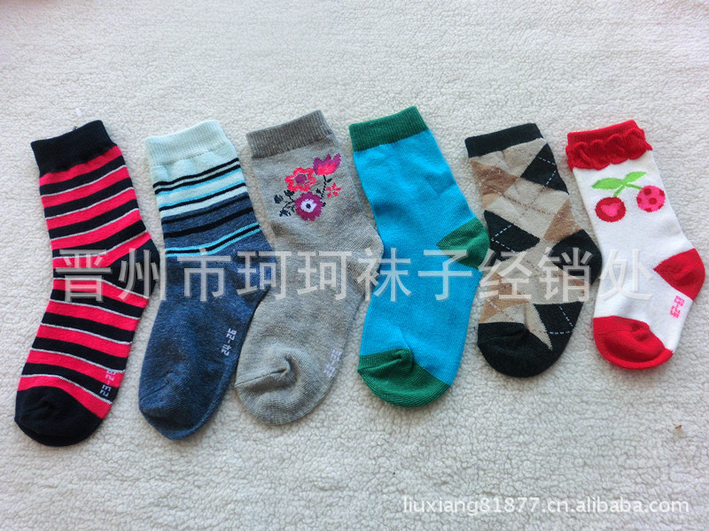 低价出售儿童袜子 1-6岁儿童全棉袜子 花型多颜色好看 袜子批发