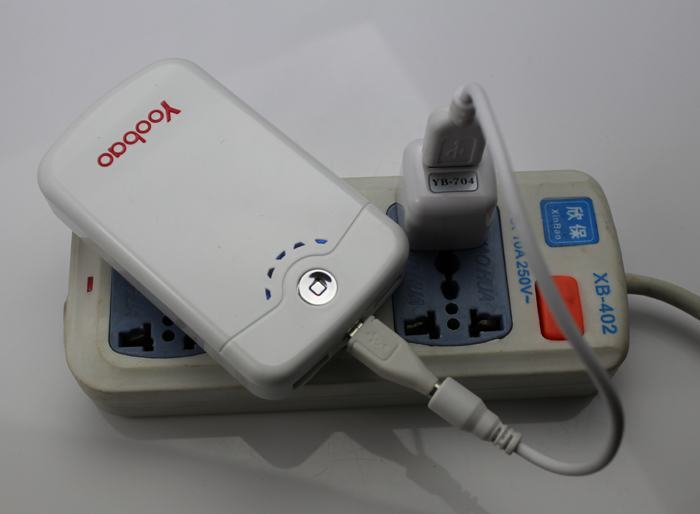 羽博 YB642 移动电源 iphone4 HTC 小米电池 大