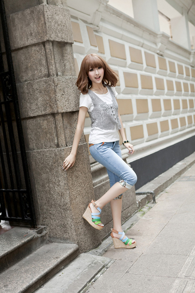 批发采购<em>女式</em>毛衣-冬款新款<em>冬季黑色 马甲</em>女装